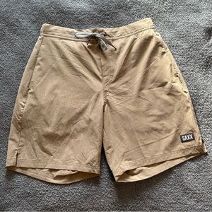 Saxx Sport 2 Life 2N1 Shorts in Gray and Tan